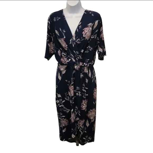 Ivanka Trump Dresses & Skirts - Ivanka Trump Blue Floral